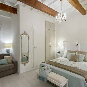 accademia-gallery-charming-suite.it-tuscanyhotel.com/